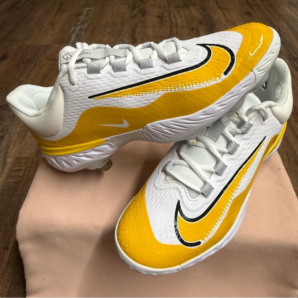 Nike Alpha Huarache Elite 4 Low TB 'White Amarillo' Metal Baseball Cleats